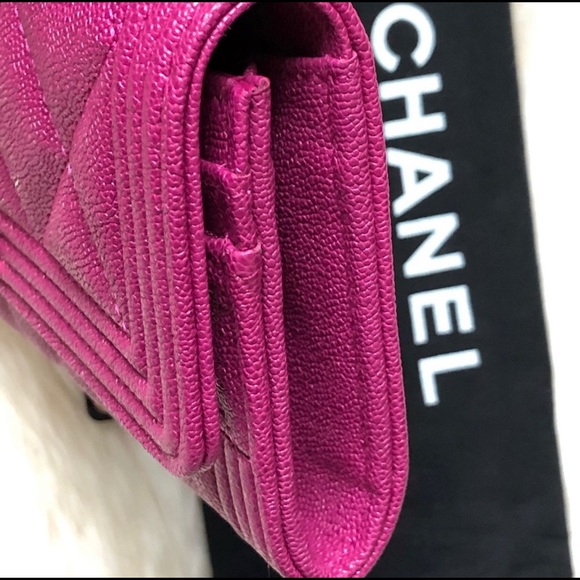 Chanel Dark Pink Caviar Medium Wallet - Picture 4 of 10
